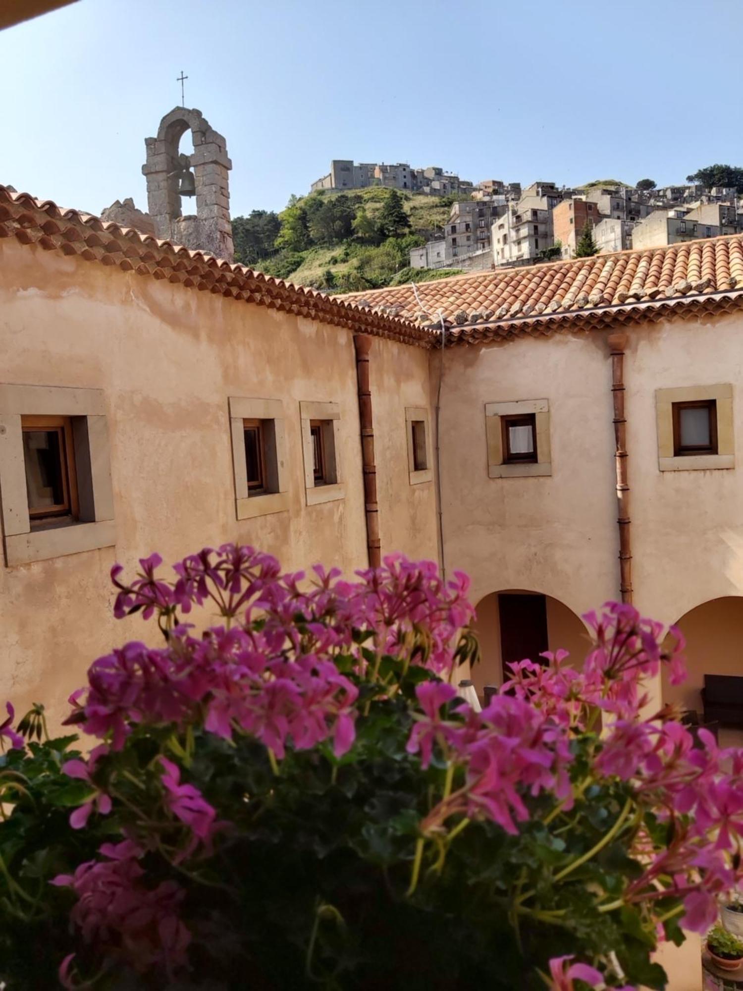 Al Convento Hotel San Mauro Castelverde Екстериор снимка
